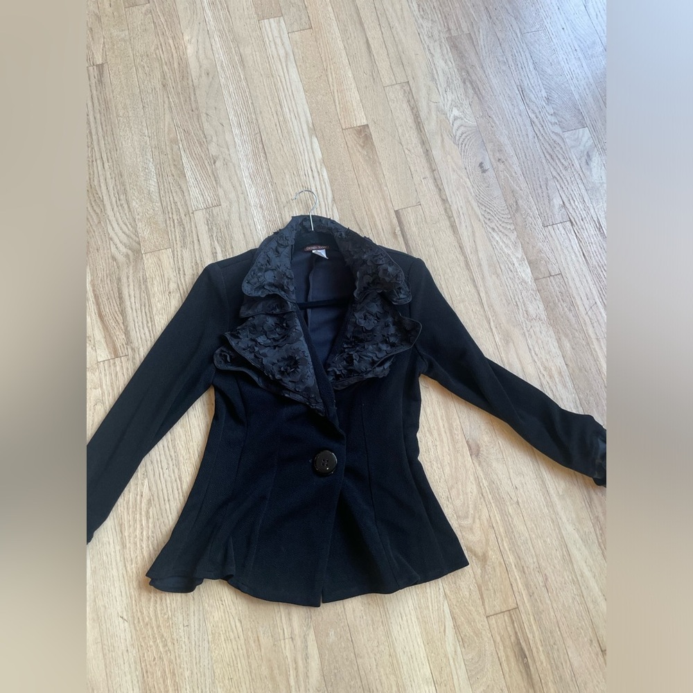 Blazer - Picture 2 of 3